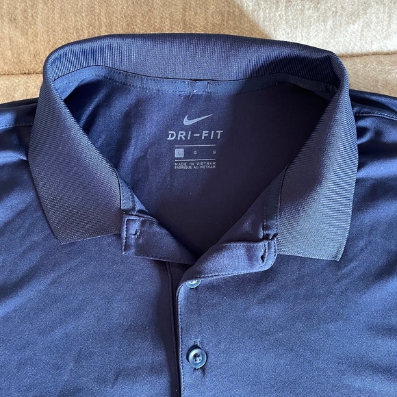 Nike Men's Dri-Fit Navy Polo - Picture 2 of 3
